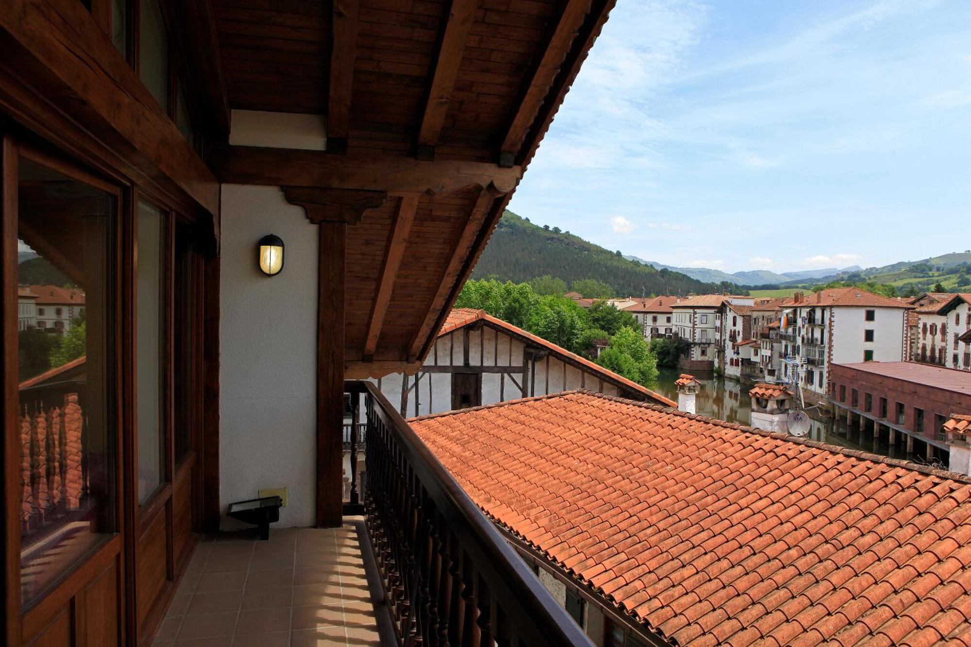 Hostal Antxitonea Elizondo Dış mekan fotoğraf